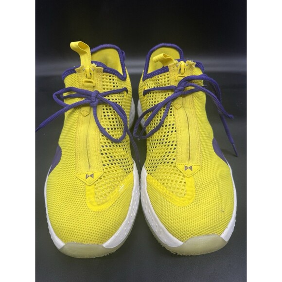 Athletic_Shoes
